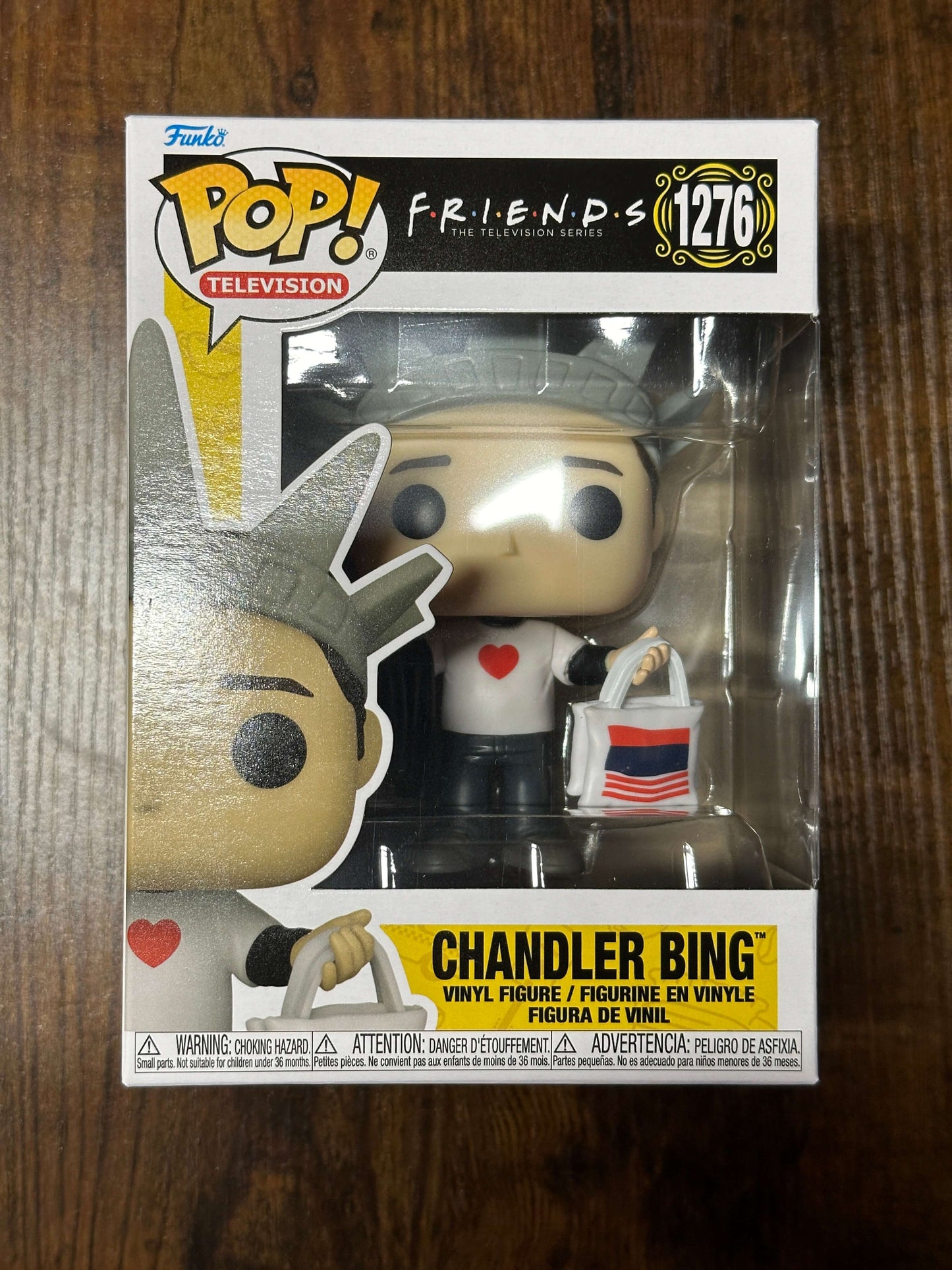 Friends - Tourist Chandler Bing #1276 Funko Pop! Vinyl Matthew Perry